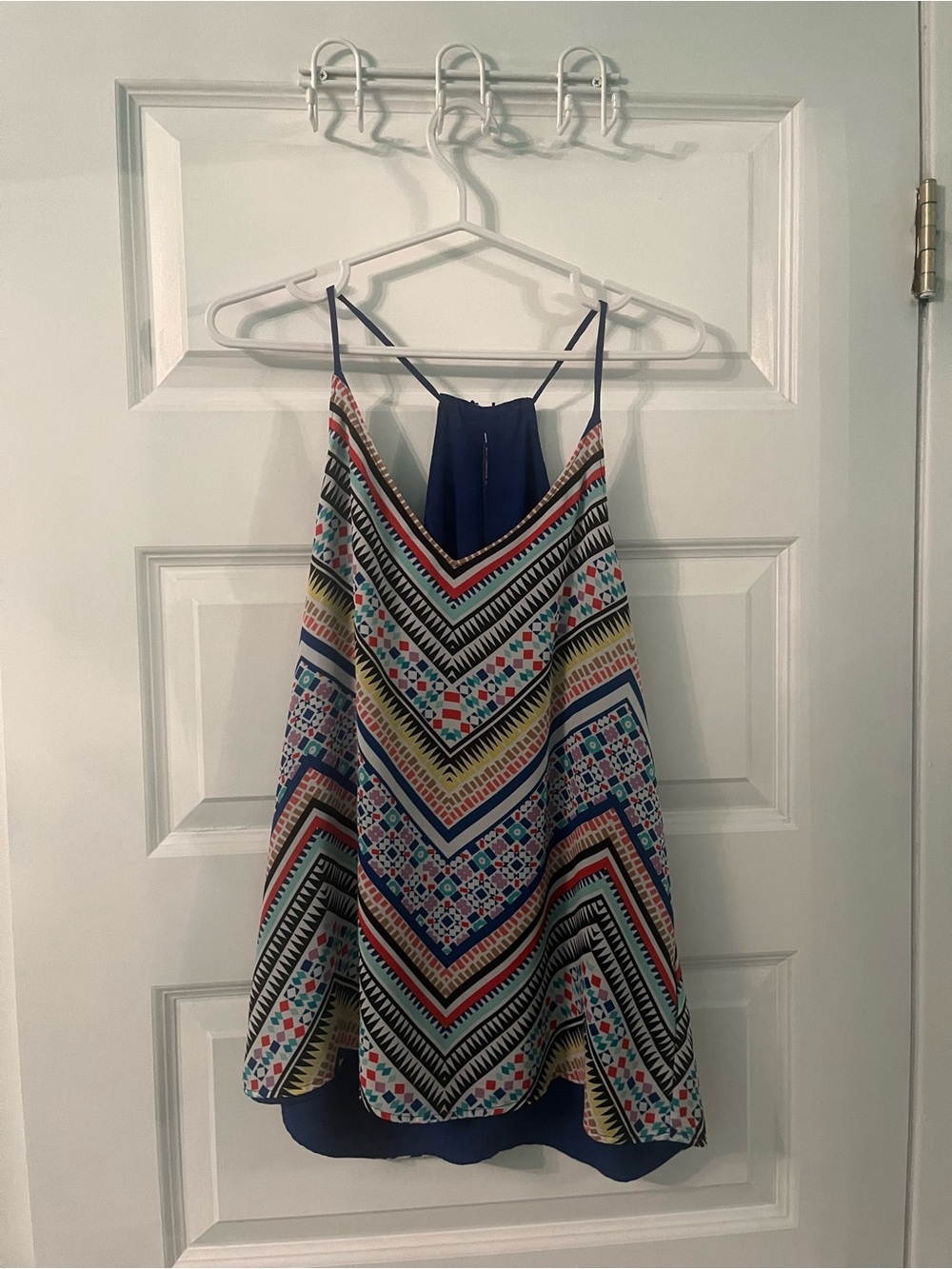 Maurice’s Chevron & Blue Reversible Top size small